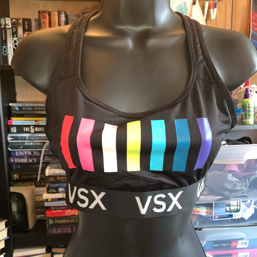 Black VS sports bra